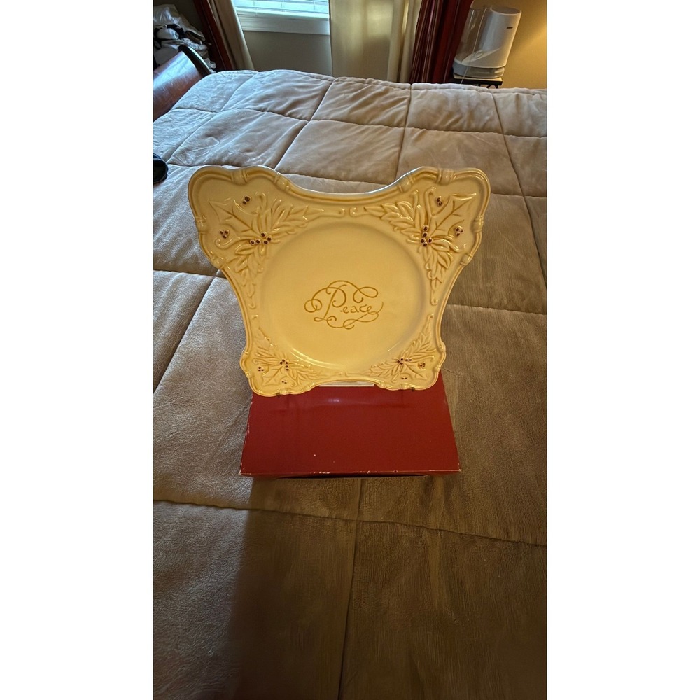 Holiday Traditions Peace Plate